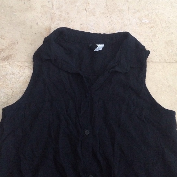 button down top - Picture 2 of 2