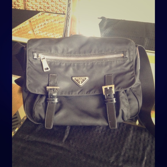 Prada crossbody - Picture 1 of 2