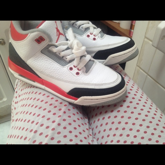 Additional pics of Jordan Fire Red 3