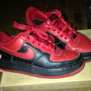 Black and red air forces 1s