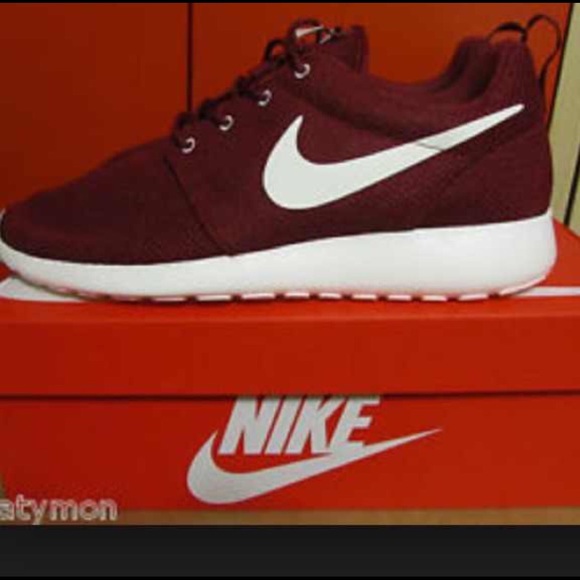 Nike rouse run shoes