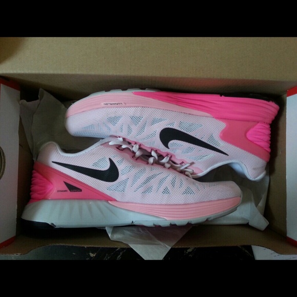 NIKE Lunar Glide 6