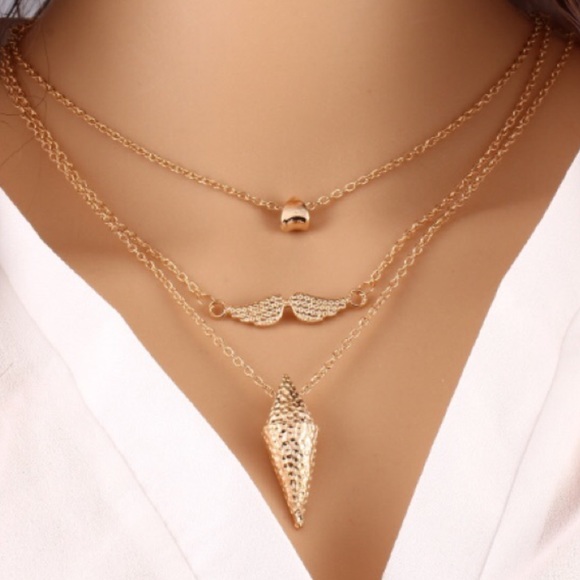 Jewelry - ✨ Host Pick ✨ Three Layered Golden Necklace