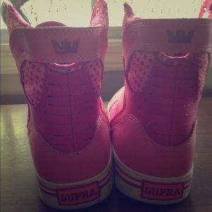 Supra skate style shoe