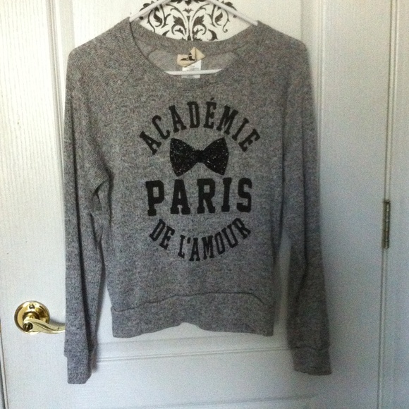 Paris Sweatshirt Shirt