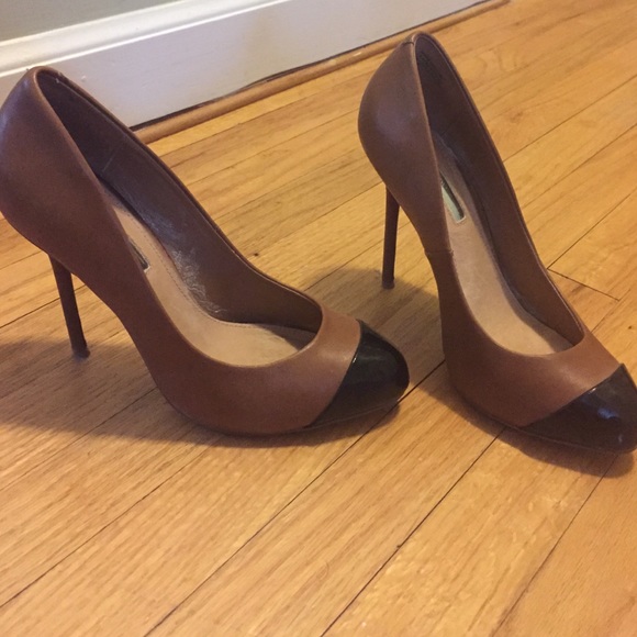 Leather heels with black toe