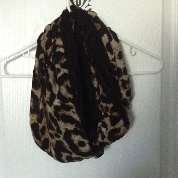 Leopard Lace Infinity Scarf - Picture 1 of 3