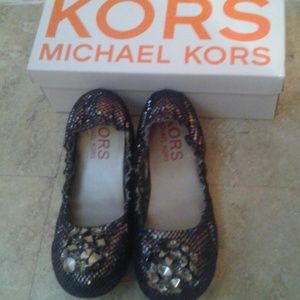 Michael Kors flats (kids)