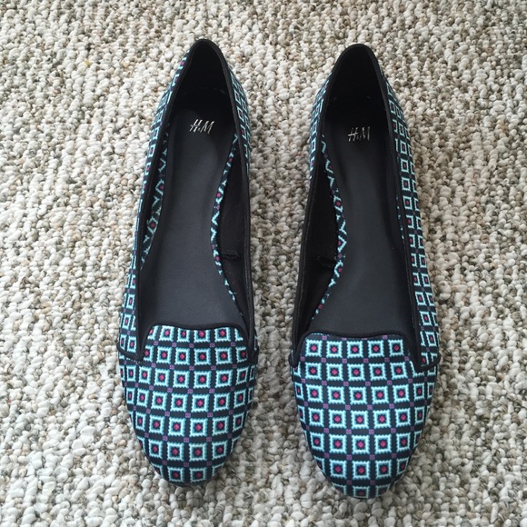 H&M multi-color flats. Size 9.5.