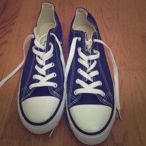 Navy converse