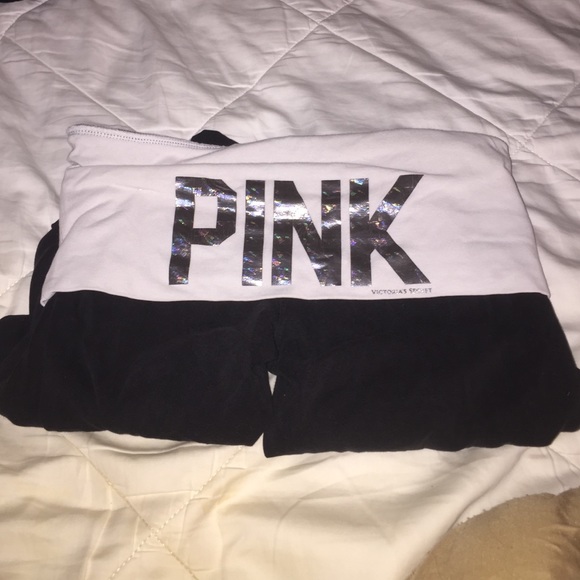 PINK yoga pants