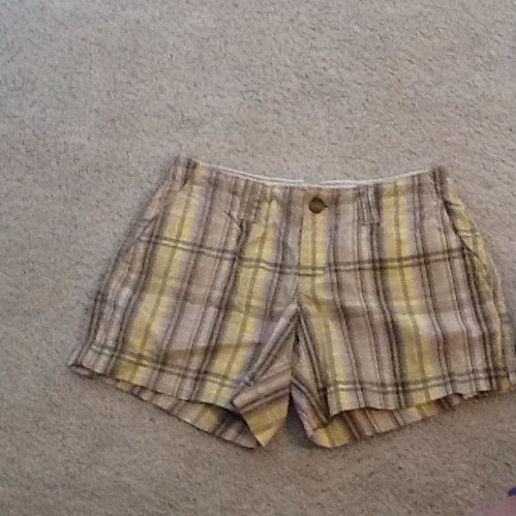 Oldnavy . Yellow and lilac plaid shorts. Size 0