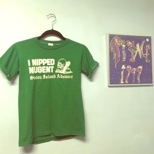 🏈im a nipper tee🏈