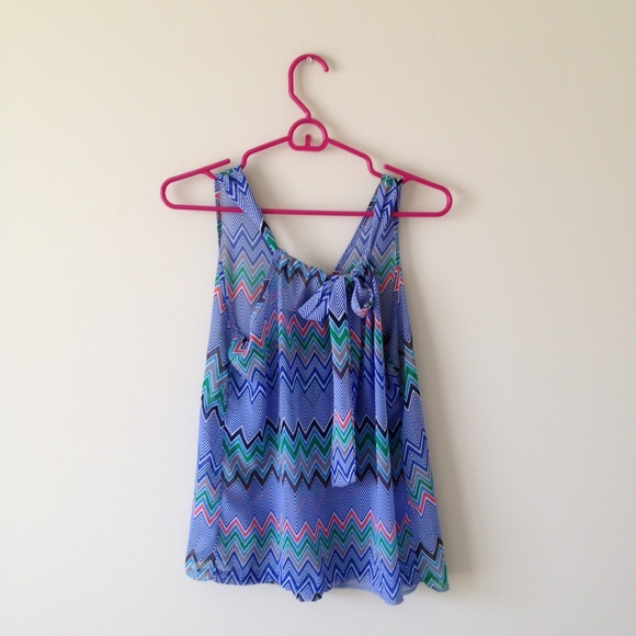 Semi sheer top (S) - Picture 2 of 3