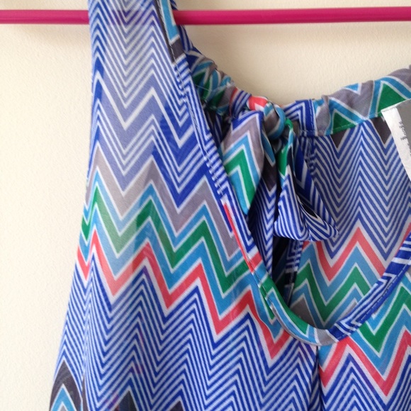 Semi sheer top (S) - Picture 3 of 3