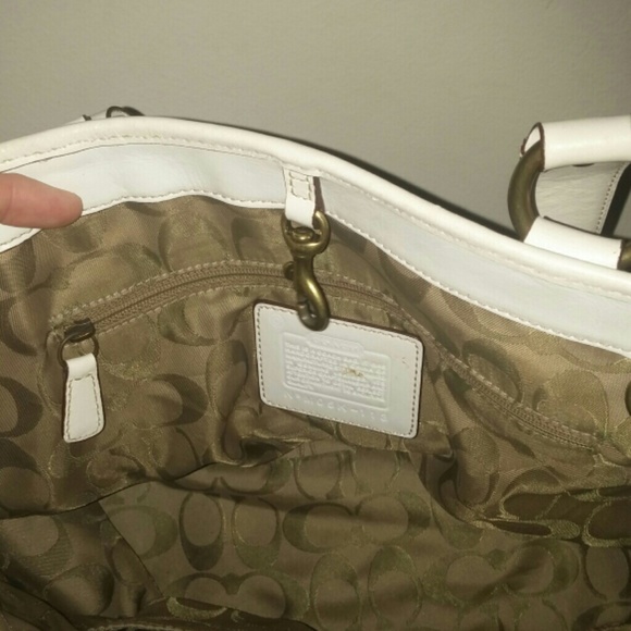 Authentic Coach bag - Picture 3 of 4