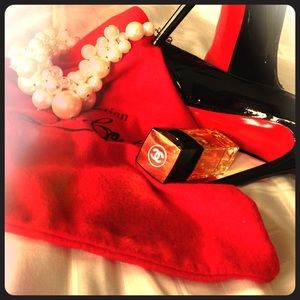 NEW Chanel No.5 perfume! 👠💄