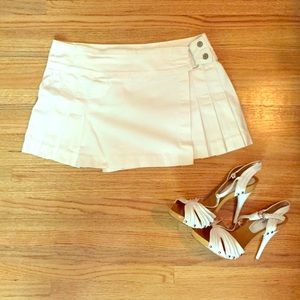White mini skirt! Perfect for Summer