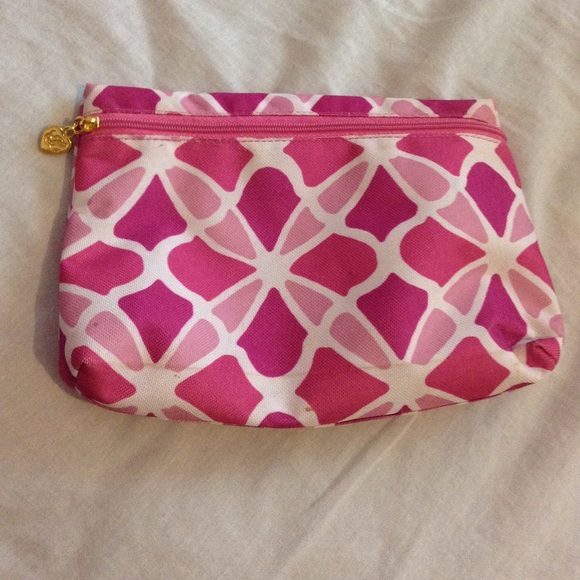 Estée Lauder makeup bag