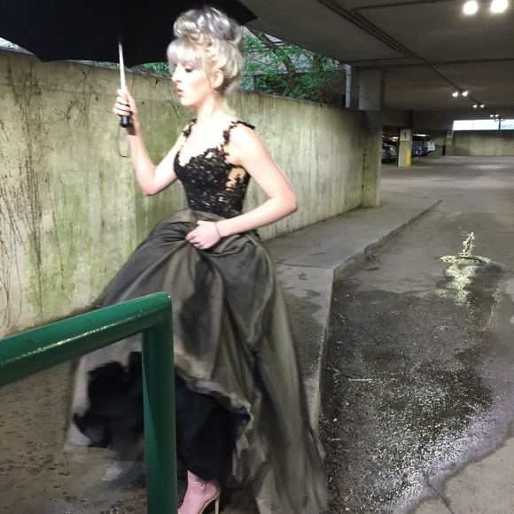 Mac Dugall prom dress - Picture 3 of 4