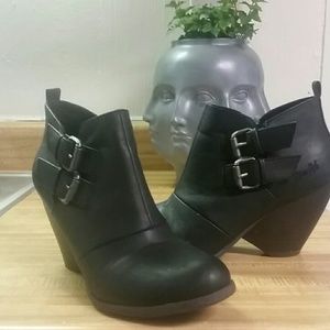 *Price drop* Black booties