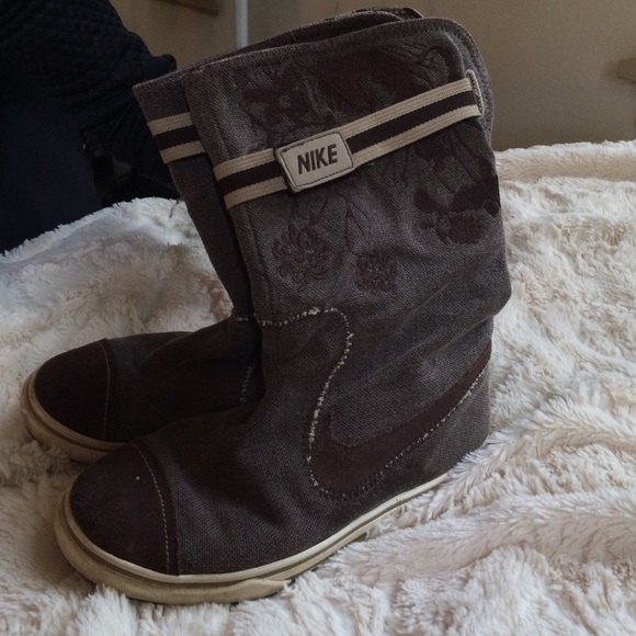 Nike boots