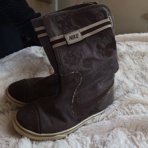 Nike boots