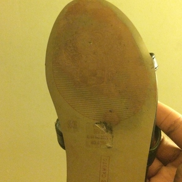 Vince Camuto - Picture 4 of 4