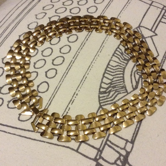 Gold chain necklace