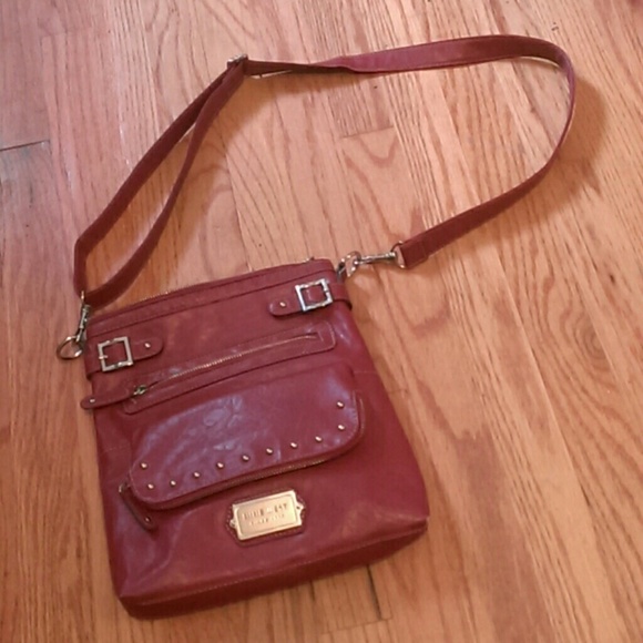 Nine West red-burgundy cross body bag - Picture 2 of 4