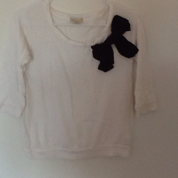 White 3/4 Sleeve Shirt with Bow