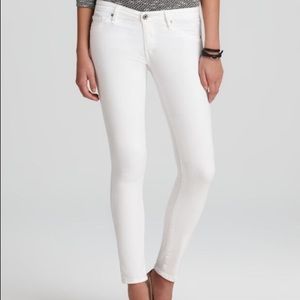AG white jeggings. Sz 28R. They look brand new!