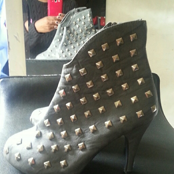 Booties - Picture 3 of 3