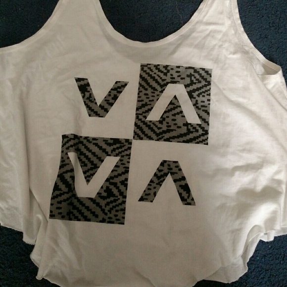 BRAND NEW!!! size small rvca crop tank top