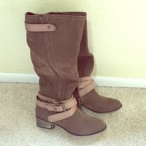NWOT Zip Up Calf High Boots