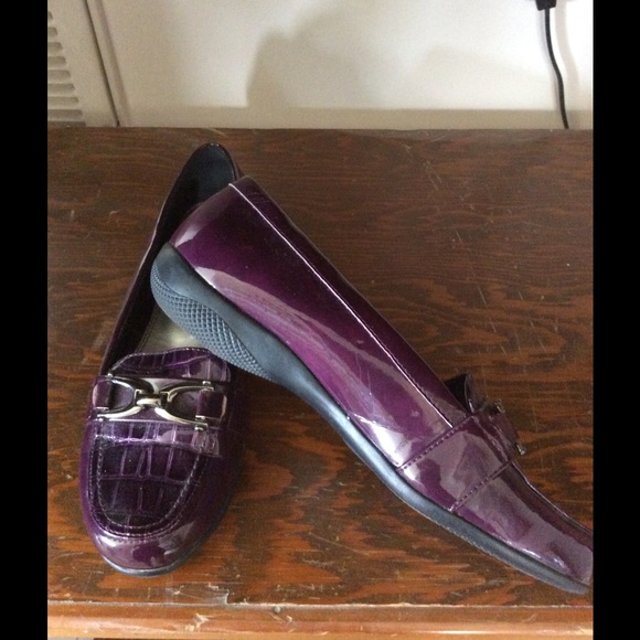 purple flats - Picture 2 of 3