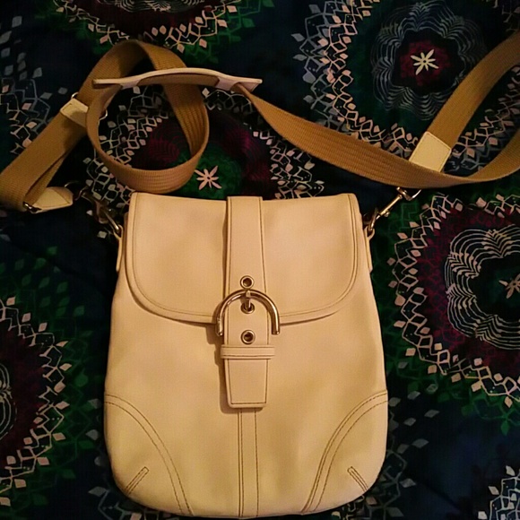 ☆☆☆PRICE FIRM☆☆☆AUTHENTIC COACH CROSSBODY BAG