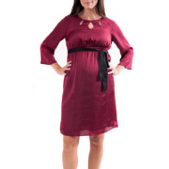 Maternity nwt dress (S)