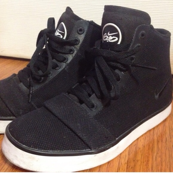 Black Nike 6.0