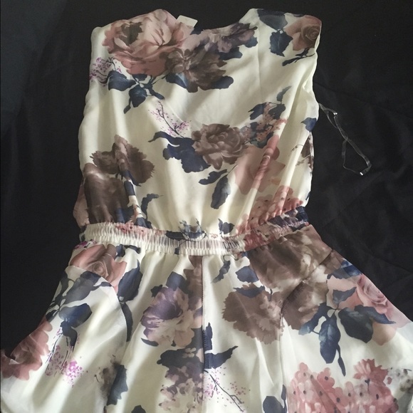 🚫SOLD 🚫Brand new romper