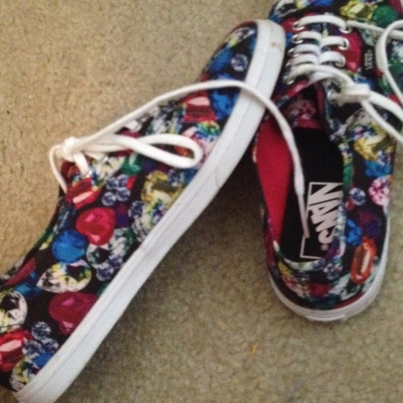 Diamond jewel vans! - Picture 2 of 2