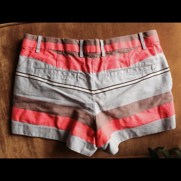 Cute striped Gap shorts - Picture 2 of 3