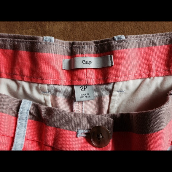 Cute striped Gap shorts - Picture 3 of 3
