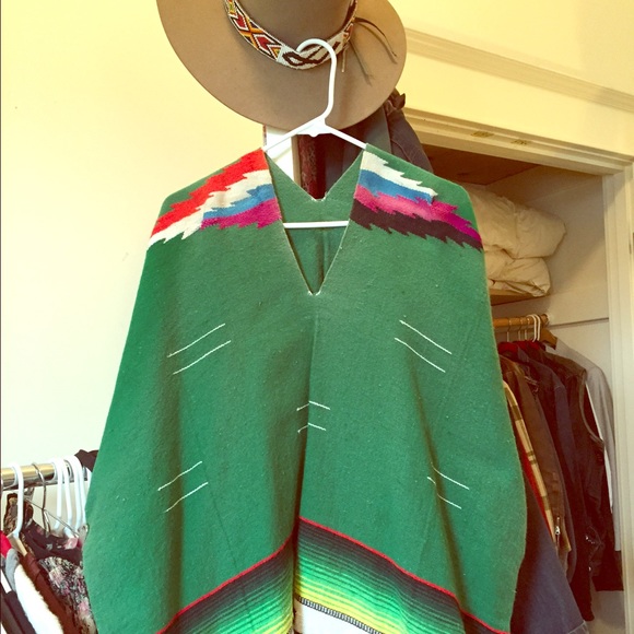 Vintage Mexican poncho - Picture 1 of 3