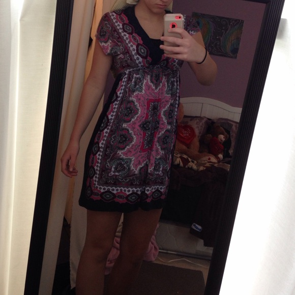 Dress - Picture 2 of 2