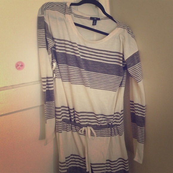 Long sleeves mid dress