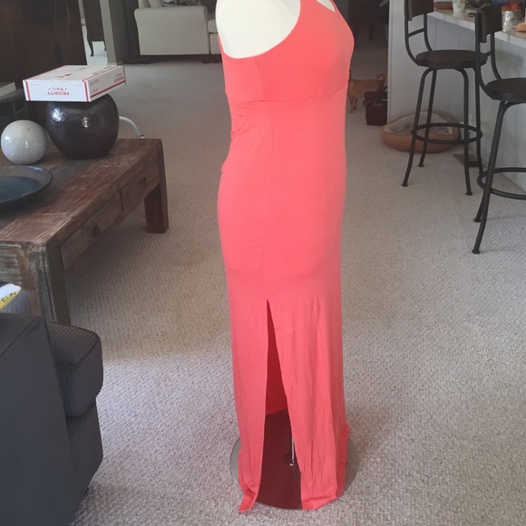 🚫SOLD IN BUNDLE🚫 Sweet, sexy coral maxi dress - Picture 3 of 4