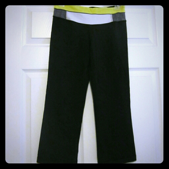 3X BUNDLE Lululemon yoga crops