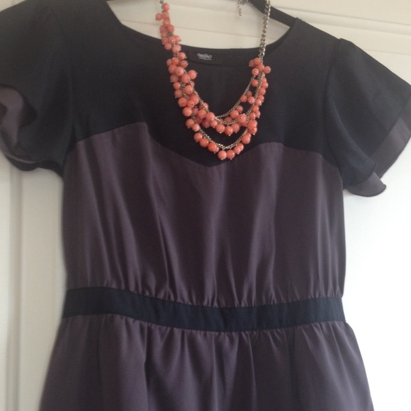 Short sleeve dress