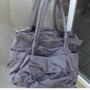 Lululemon triumph bag reserved for buyer